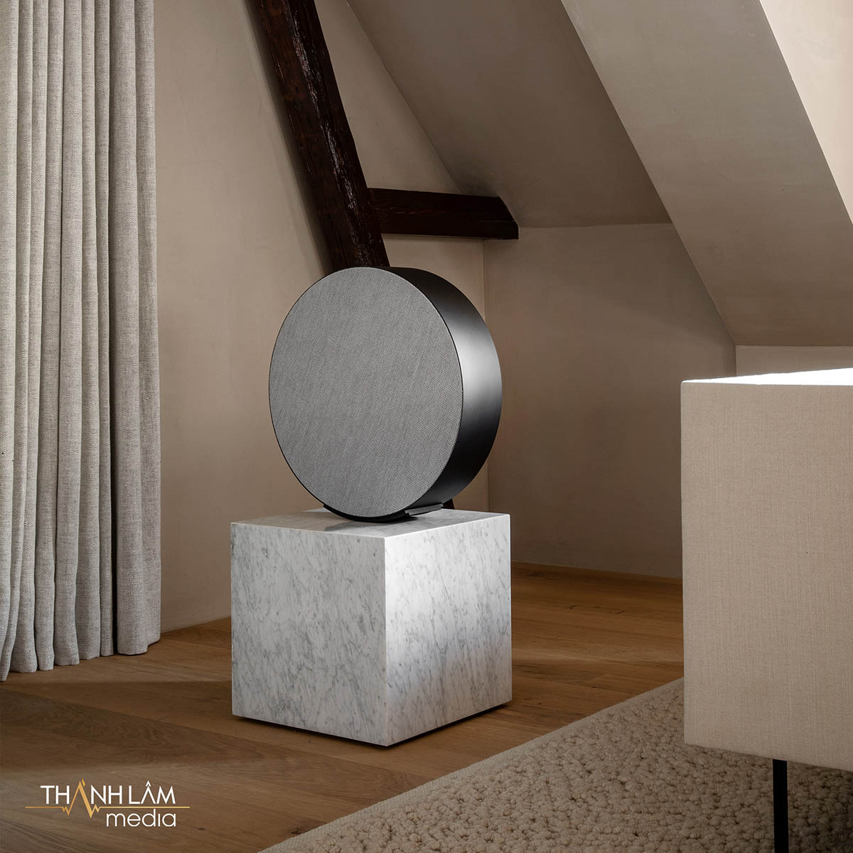 So sánh B&O Beoplay A9 MK4 và Beosound Edge 