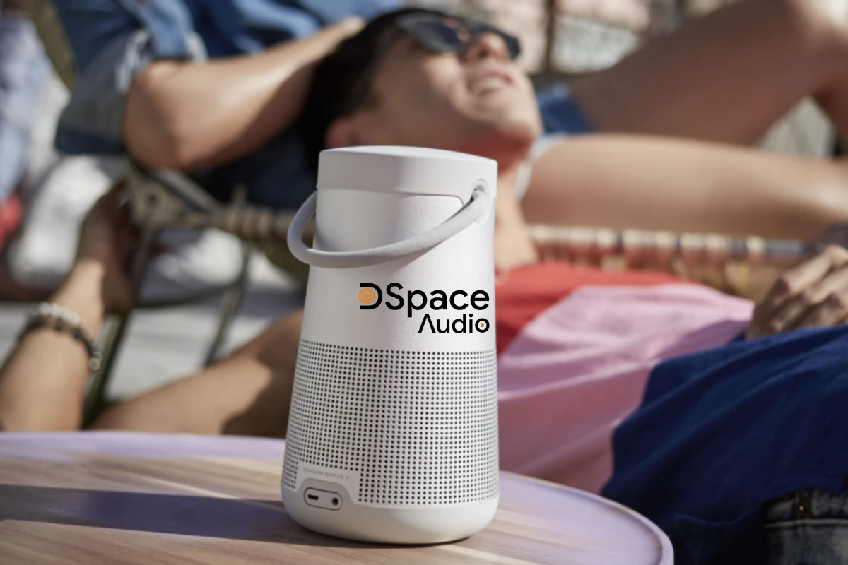 loa Bose Revolve 2 cung cấp một trải nghiệm âm thanh mới mẻ và hoàn hảo khi kết nối với nhiều thiết bị trong và ngoài hãng, tạo ra âm thanh vòm ấn tượng khi xem phim hoặc nghe nhạc.