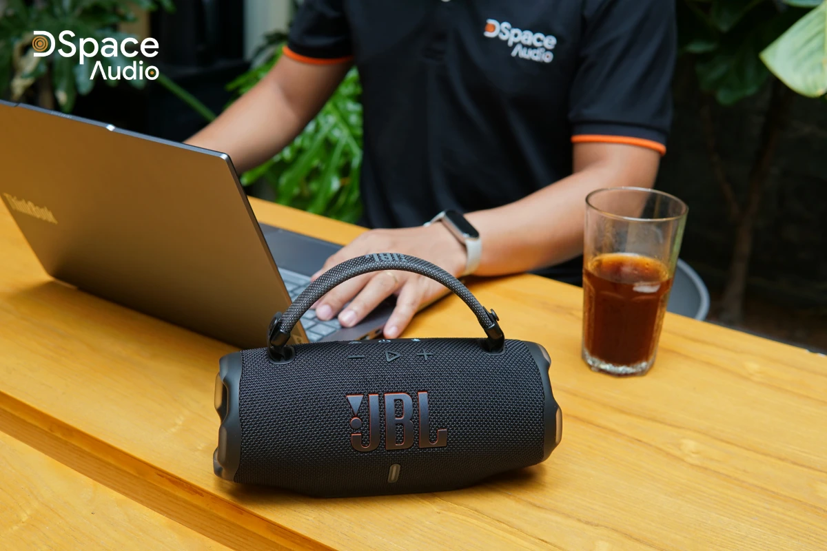 JBL Charge 6