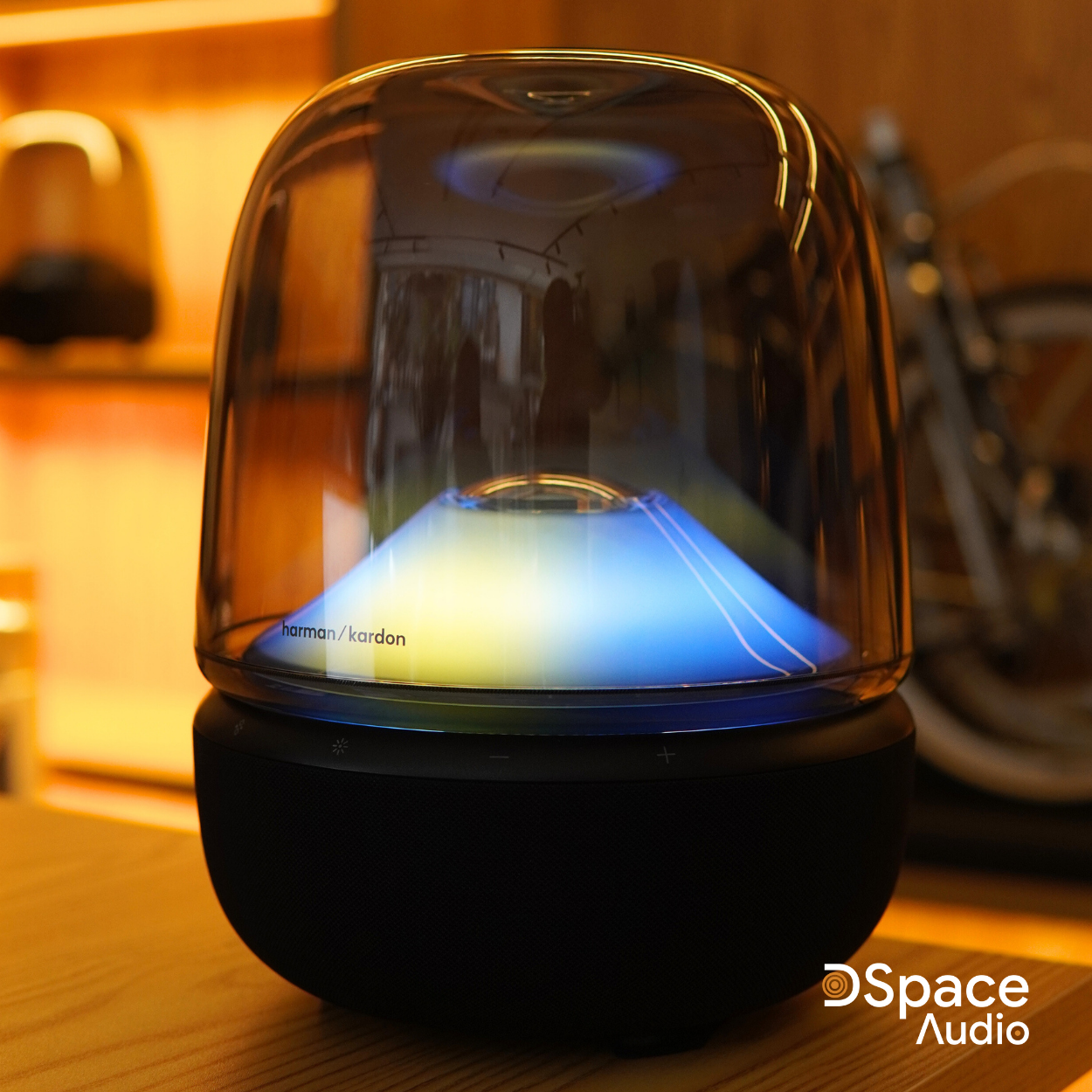 Aura studio 5 lifestyle 