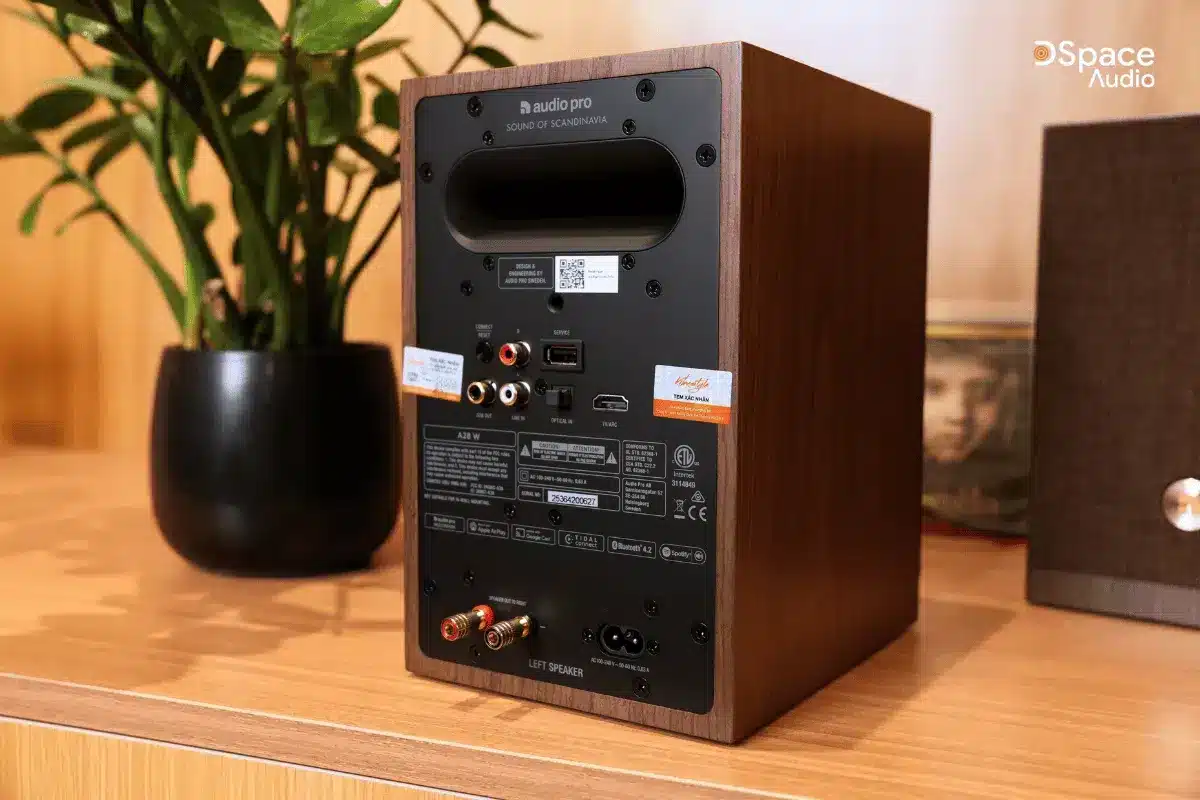 Loa bookshelf Audio Pro A28W với đa dạng cổng kết nối