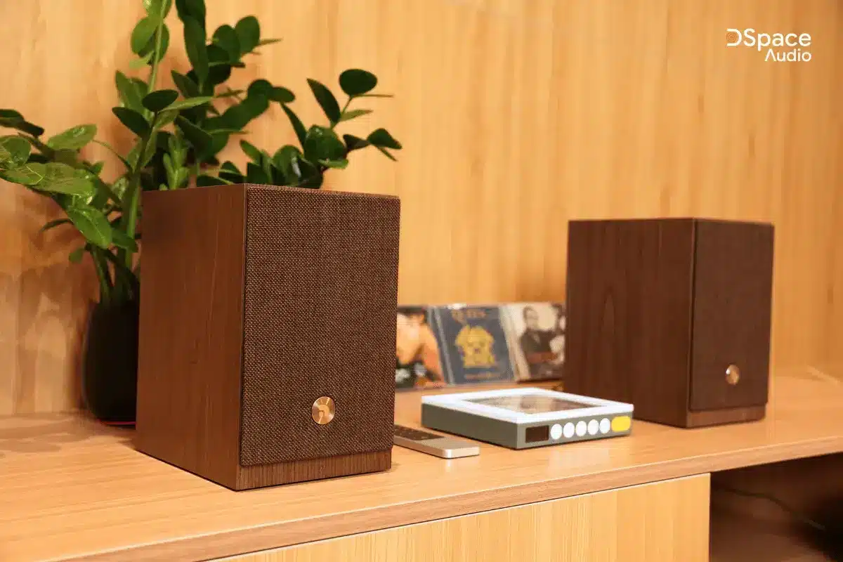 Loa bookshelf Audio Pro A28W màu Walnut